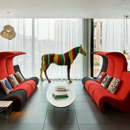citizenM Glasgow-3